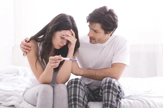 Objawy bezpłodności kobiecej – jak rozpoznać i co może je powodować?